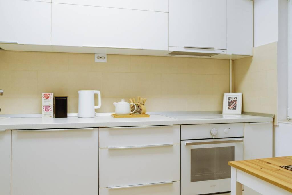 Elegant Vibes Apartment Next To Obor Market Букурещ Екстериор снимка