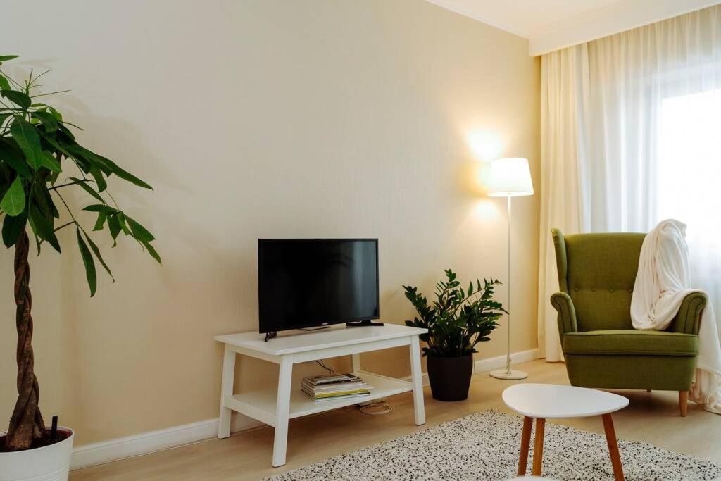 Elegant Vibes Apartment Next To Obor Market Букурещ Екстериор снимка