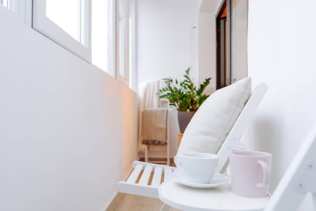 Elegant Vibes Apartment Next To Obor Market Букурещ Екстериор снимка