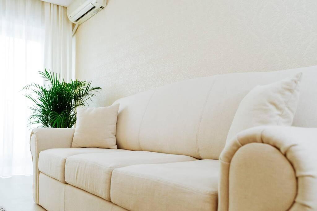Elegant Vibes Apartment Next To Obor Market Букурещ Екстериор снимка