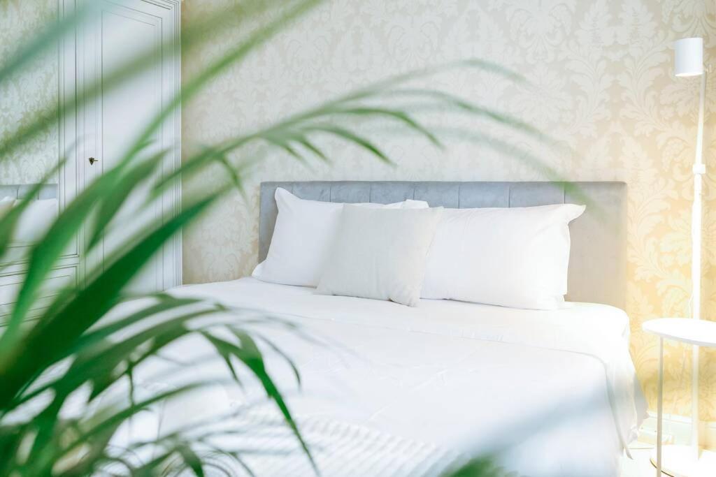 Elegant Vibes Apartment Next To Obor Market Букурещ Екстериор снимка