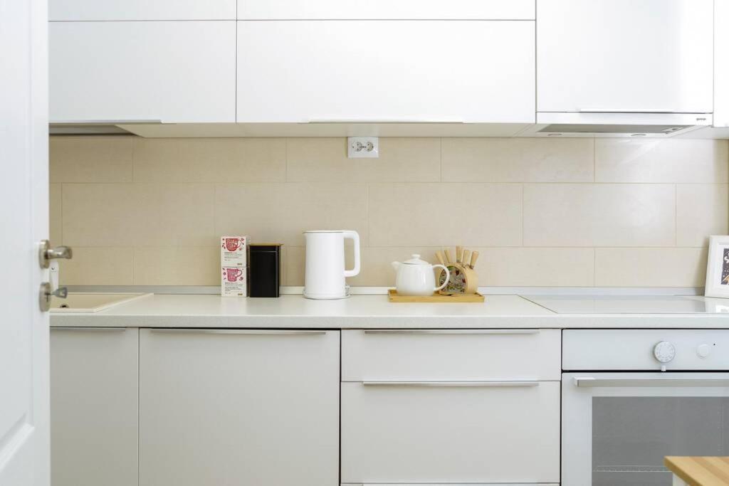 Elegant Vibes Apartment Next To Obor Market Букурещ Екстериор снимка