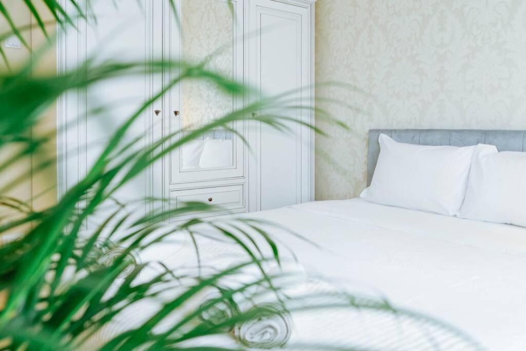 Elegant Vibes Apartment Next To Obor Market Букурещ Екстериор снимка
